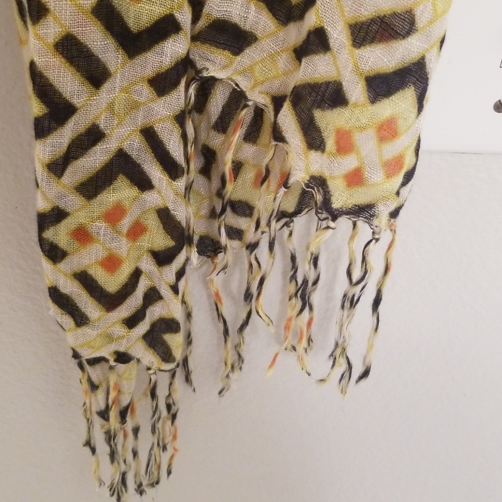 Patterned scarf - Picture 2 of 3